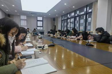 教科研队伍建设，青年教师论文指导交流